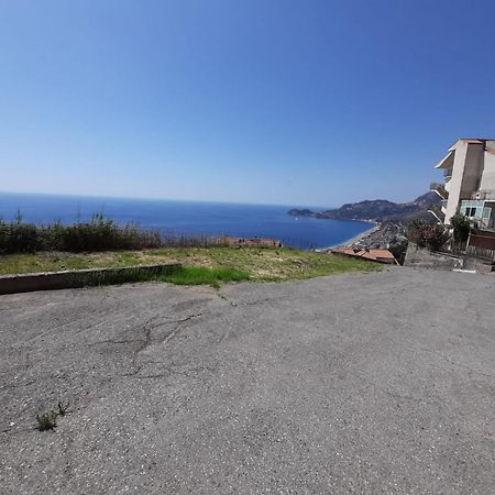Apartamento Nuova Casa Giulia Letojanni Exterior foto