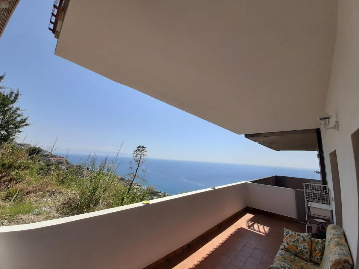 Apartamento Nuova Casa Giulia Letojanni Exterior foto