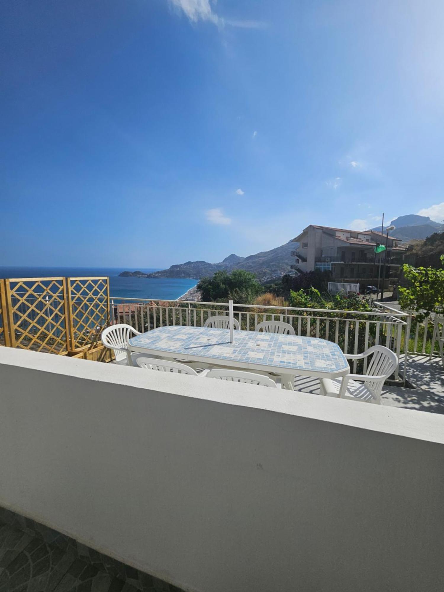 Apartamento Nuova Casa Giulia Letojanni Exterior foto